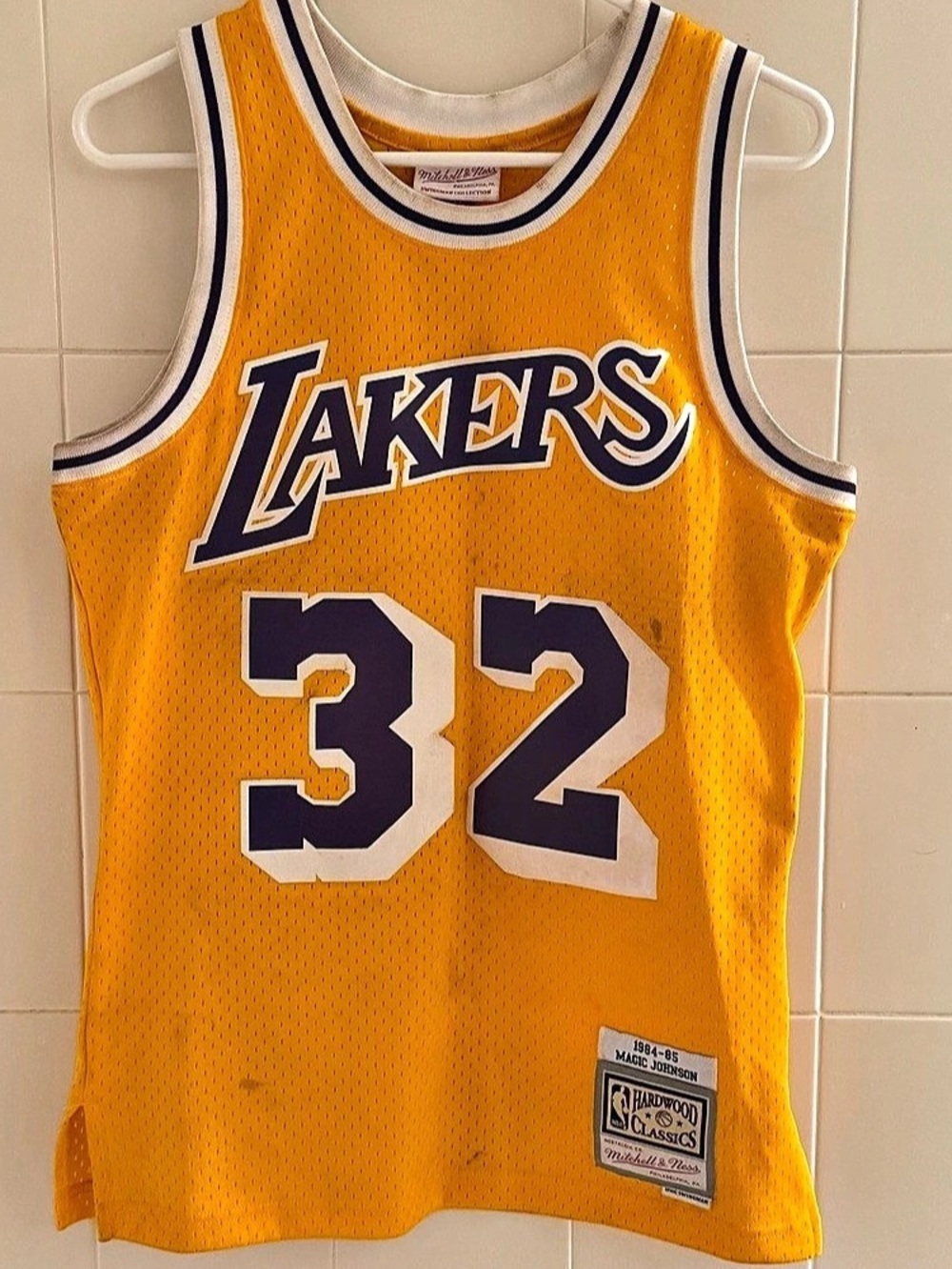 Mitchell & Ness Los Angeles Lakers 1984-85 Magic Johnson Hardwood Classics S